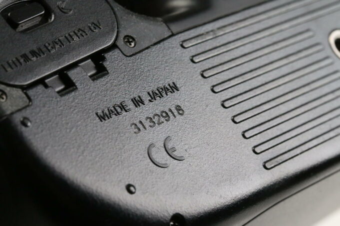 Nikon F50 mit AF 35-80mm f/4,0-5,6 D - #3132918