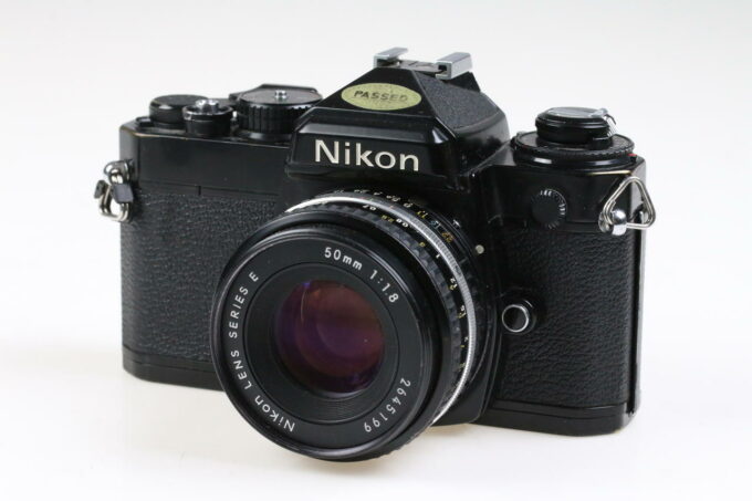 Nikon FE Gehäuse mit 50mm f/1,8 Serie E - #4121944