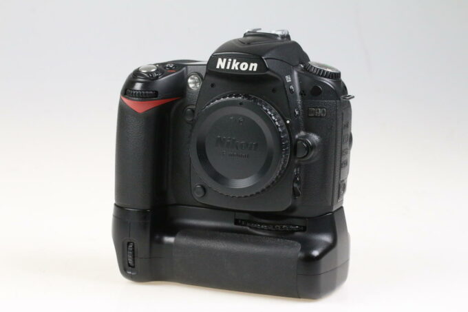 Nikon D90 Gehäuse mit Zubehörpaket - #6048892