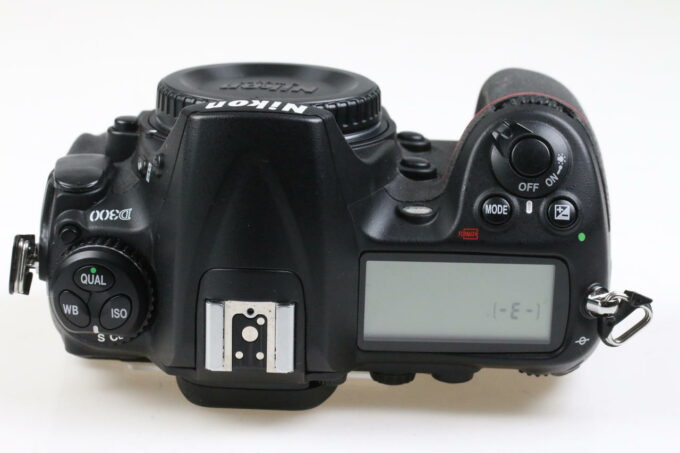 Nikon D300 Gehäuse - #4093675