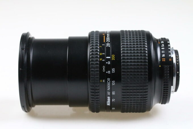 Nikon AF 28-200mm f/3,5-5,6 D - #215973