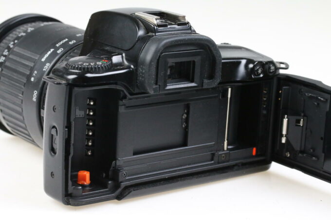 Canon EOS 500 mit Sigma EF 28-200mm f/3,8-5,6 UC - #7032279