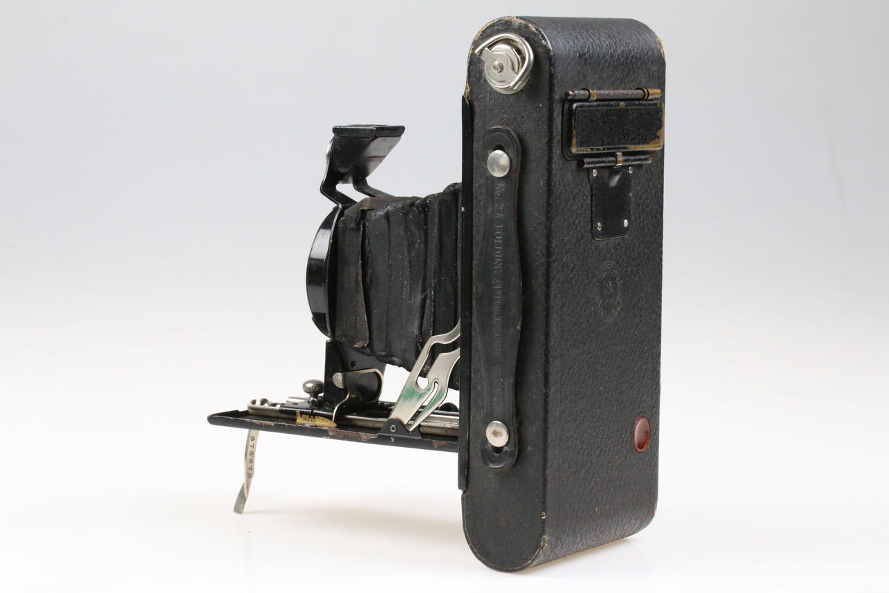 Kodak Folding Brownie No.2 Model A 6,9cm mit Brownie Automatic f/7,5 - #675676