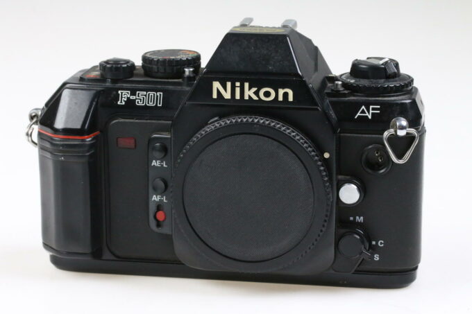 Nikon F-501 Gehäuse - #5523177