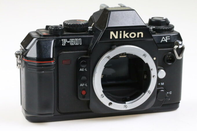 Nikon F-501 Gehäuse - #5523177