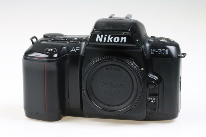 Nikon F-601 Gehäuse - #2281538