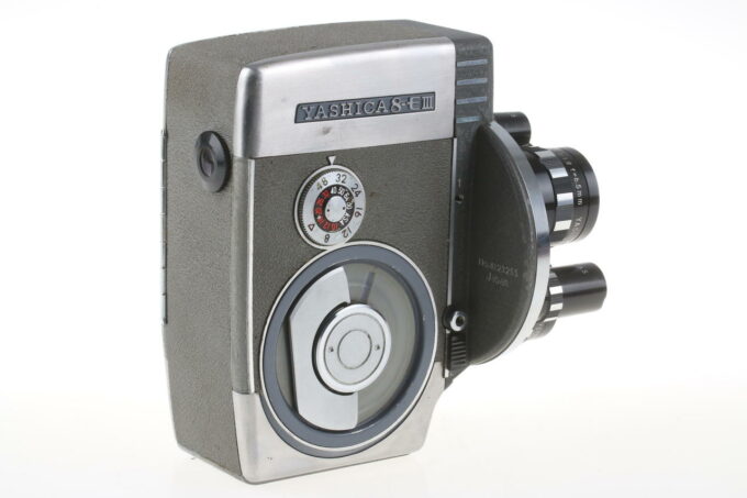 Yashica 8 - E III Fimkamera 8mm