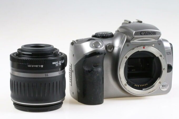 Canon EOS 300D mit EF-S 18-55mm f/3,5-5,6 - #1130421593