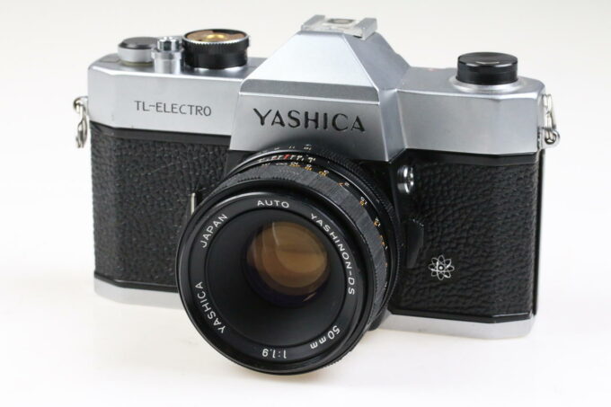 Yashica TL-Electro mit M-42 Yashinon-DS 50mm f/2,0 - #50601187