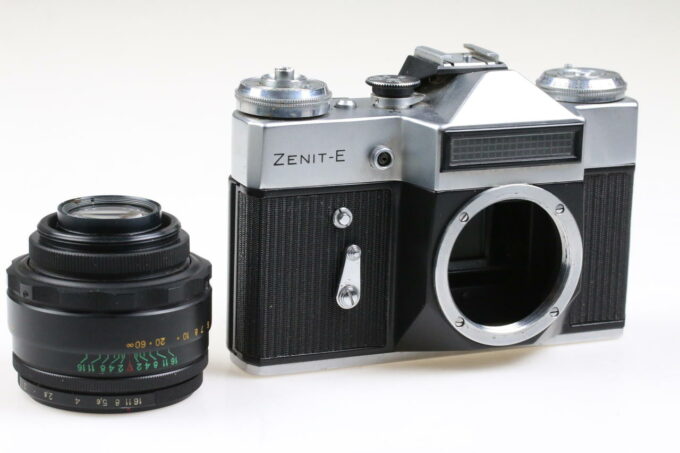 KMZ Zenit-E mit Helios-44-2 58mm f/2,0 - #74041718