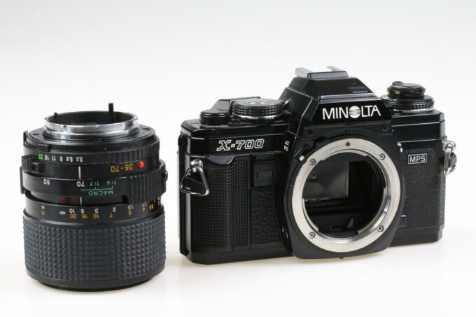Minolta X-700 mit MD 35-70mm f/3,5 - #2541885