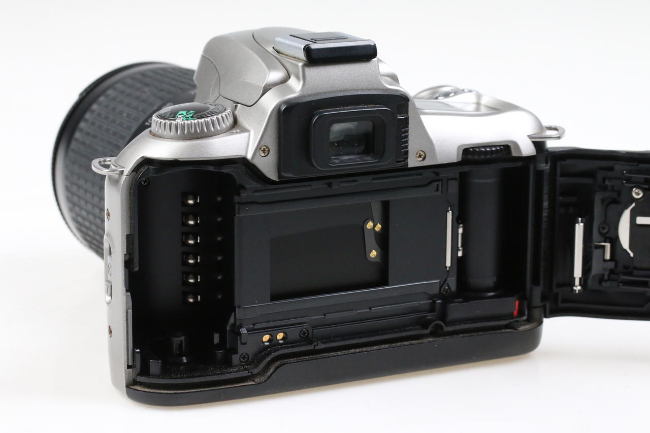 Nikon F55 Body mit AF 28-100mm f/3,5-5,6 G - #2282892 - Image 5