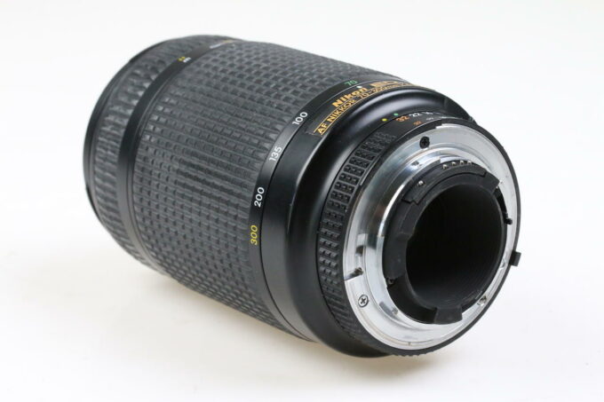 Nikon AF NIKKOR 70-300mm f/4,0-5,6 D ED - #261845