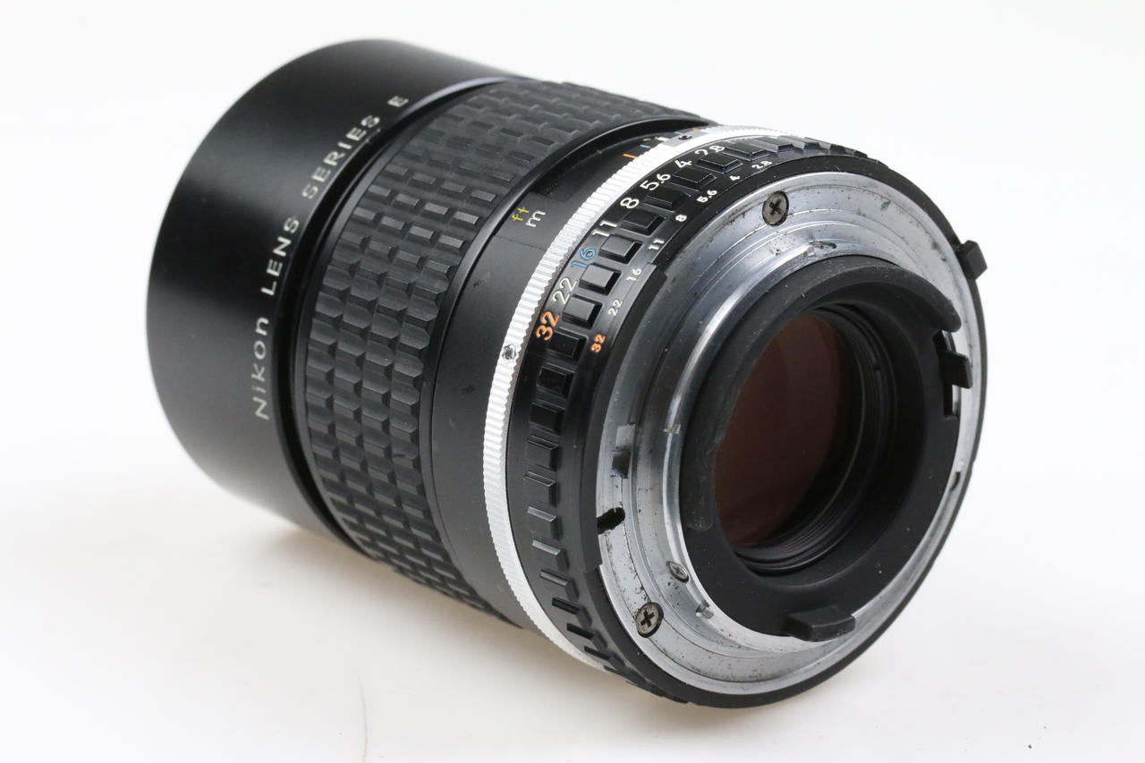 Nikon MF 135mm f/2,8 Nikkor AI-S Serie E - #204017
