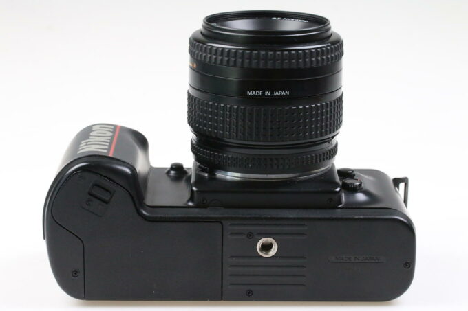 Nikon F-401x mit 35-70mm f/3,3-4,5 - #2211765