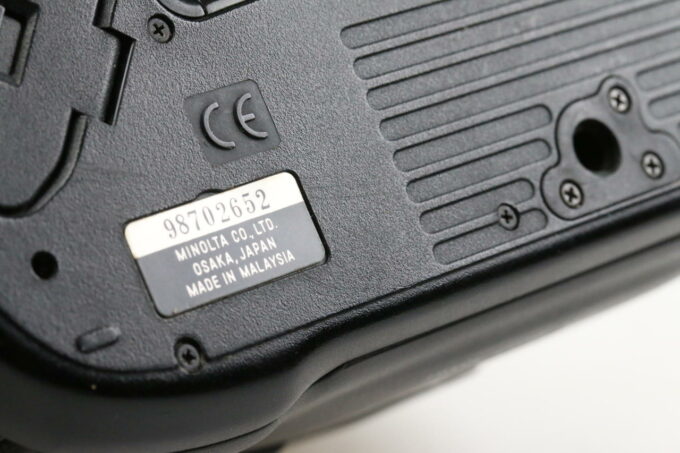 Minolta Dynax 505si mit 28-80mm f/3,5-5,6 - #98904097