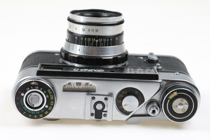 Fed 5 mit Industar-61 52mm f/2,8 (Verschluss defekt) - #153670