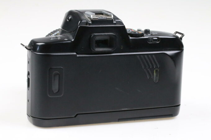Nikon F-401x mit 35-70mm f/4,0-5,6 - #2075103