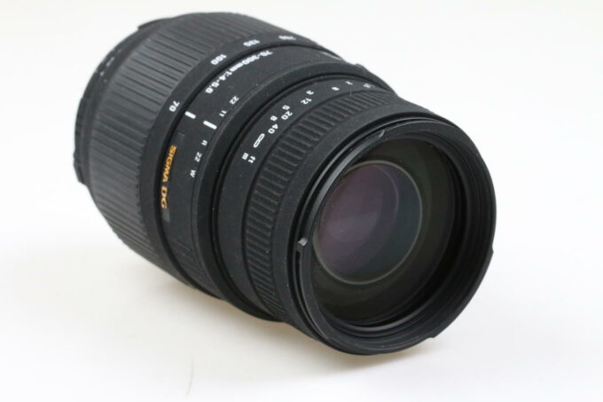 Sigma 70-300mm f/4,0-5,6 DG Macro für Nikon F (AF FX) - #3070721