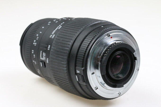 Sigma 70-300mm f/4,0-5,6 DG Macro für Nikon F (AF FX) - #11432687