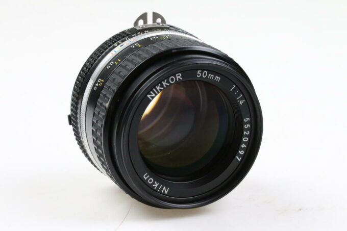 Nikon MF 50mm f/1,4 AiS - #5520497