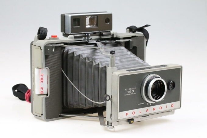 Polaroid Automatic 340 Land Camera