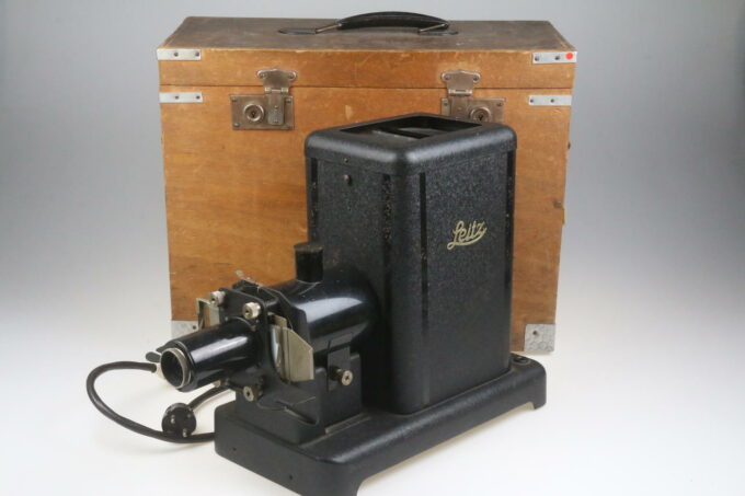 Leica Diaprojektor