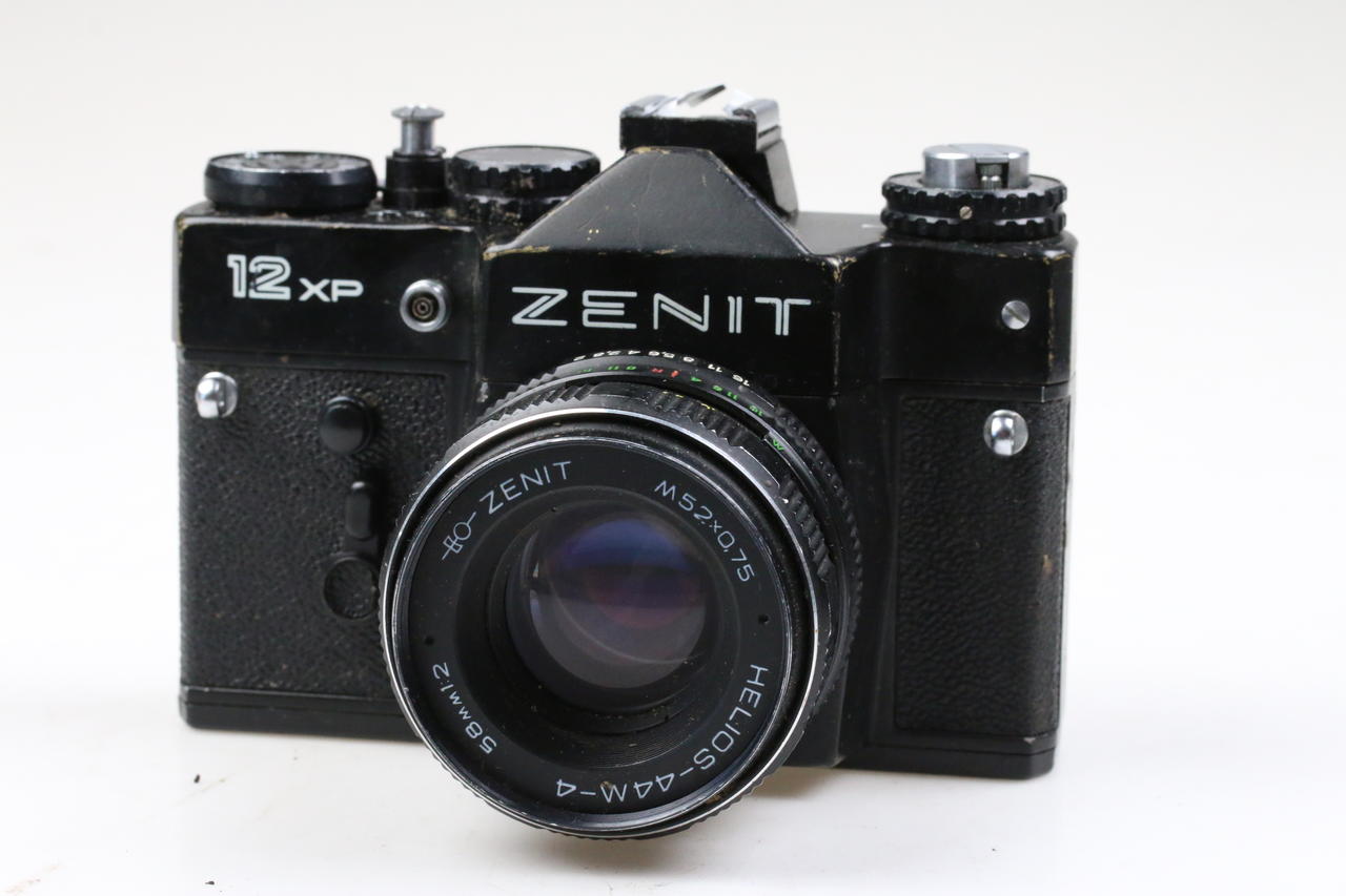 KMZ Zenit 12 XP mit Helios-44M-4 58mm f/2,0 - #90178273