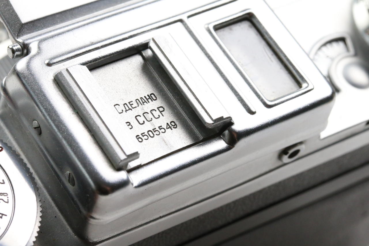 ARSENAL KIEV 4 mit 50mm f/2,0 Jupiter-8M Objektiv - #6505549