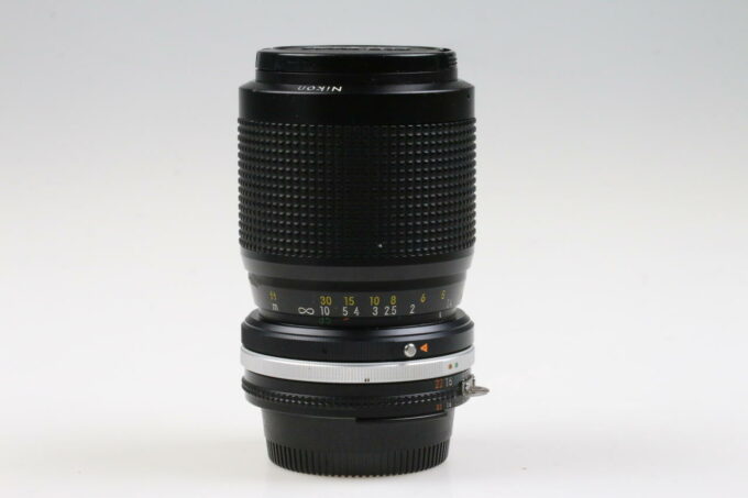 Nikon Zoom-Nikkor MF 35-105mm f/3,5-4,5 AiS - #1953123