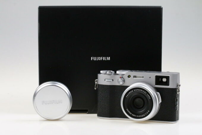 FUJIFILM X100V - Silber / Digitale Premium Kompaktkamera - #03M01483