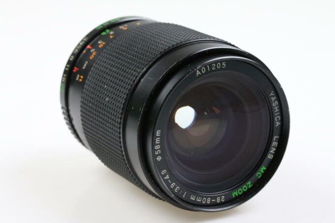 Yashica 28-80mm f/3,9-4,9 MC Zoom - #01205