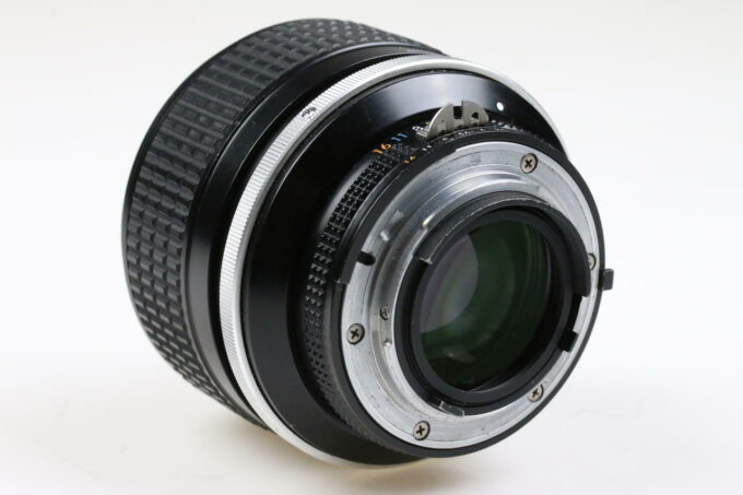 Nikon MF 85mm f/1,4 AI-S - #213526