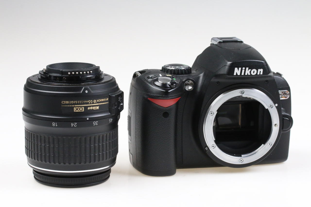 Nikon D40 mit AF-S DX 18-55mm f/3,5-5,6 G ED II - #6049710 - Image 2