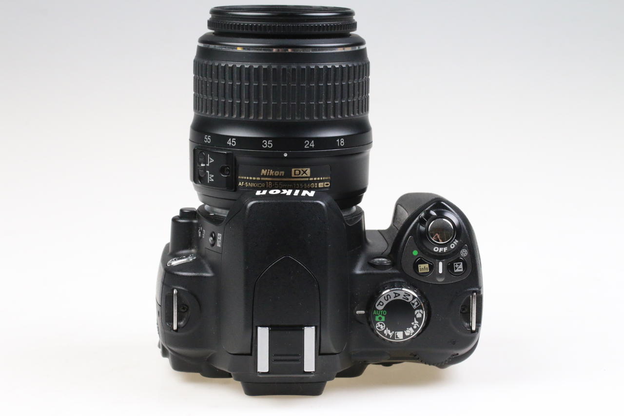 Nikon D40 mit AF-S DX 18-55mm f/3,5-5,6 G ED II - #6049710 - Image 3