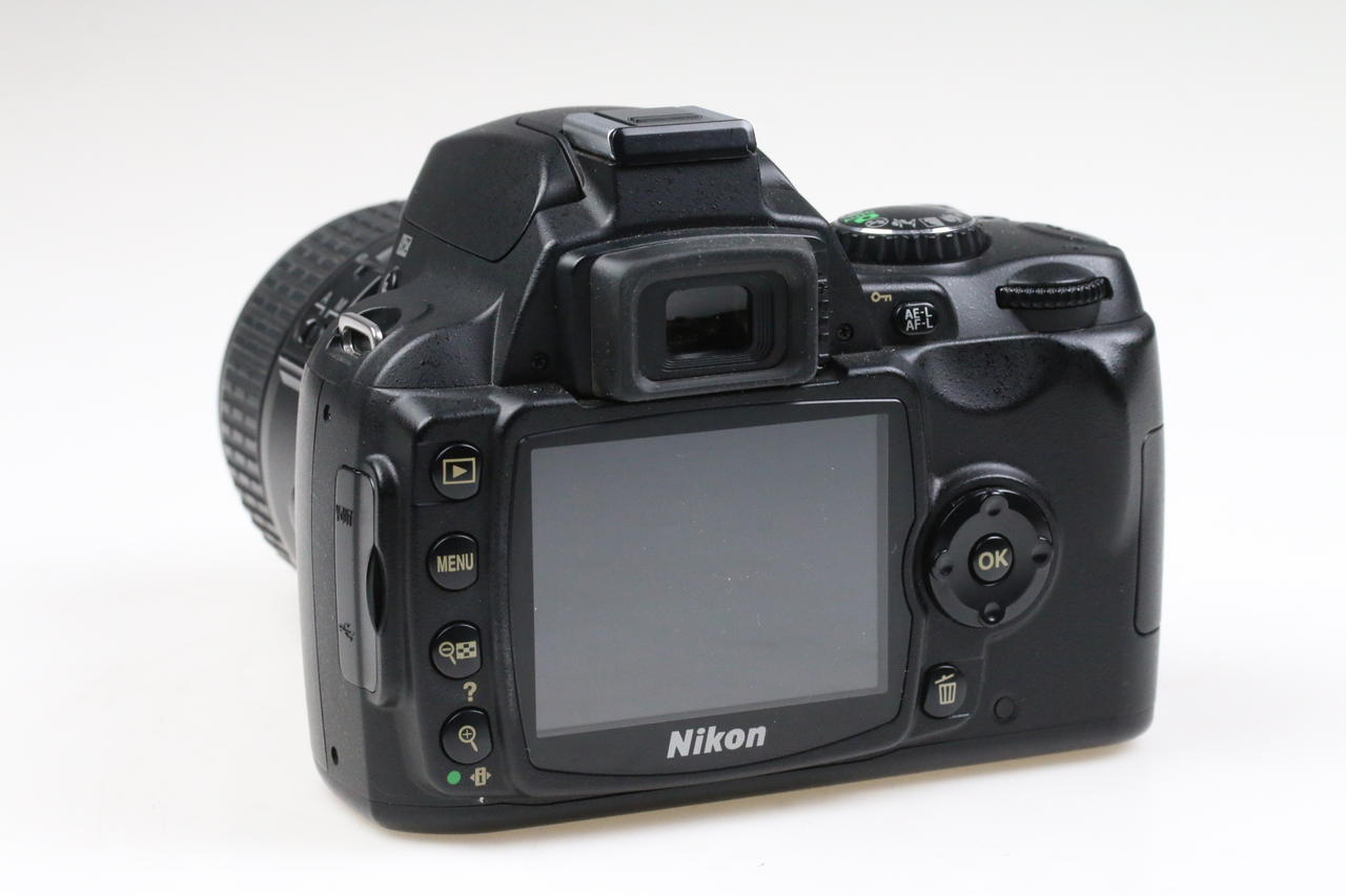 Nikon D40 mit AF-S DX 18-55mm f/3,5-5,6 G ED II - #6049710 - Image 4