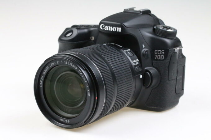 Canon EOS 70D mit EF-S 18-135mm f/3,5-5,6 IS STM - #053021001774