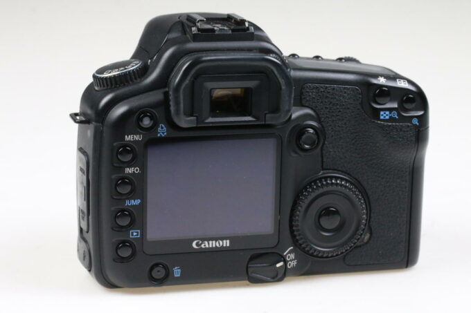 Canon EOS 30D - #0930617120