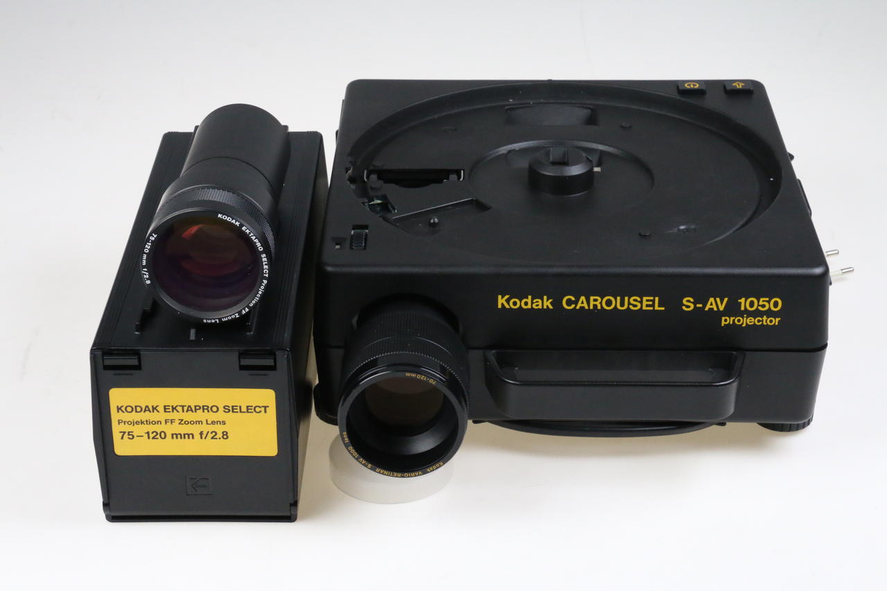 Kodak Carousell S-AV 1050 Projektor mit zwei Objektiven