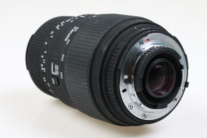 Sigma 70-300mm f/4,0-5,6 DG Macro für Nikon F (AF FX) - #3005370
