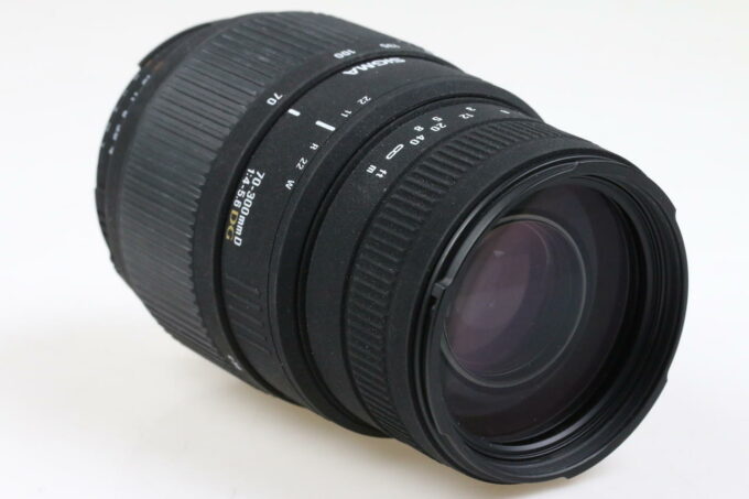 Sigma 70-300mm f/4,0-5,6 DG Macro für Nikon F (AF FX) - #3005370
