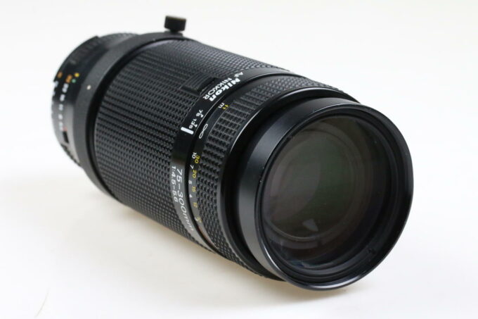 Nikon AF 75-300mm f/4,5-5,6 - #349305