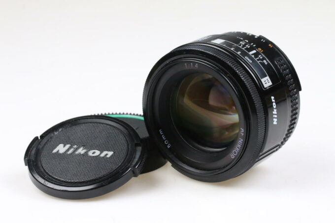 Nikon AF NIKKOR 50mm f/1,4 - #2053074