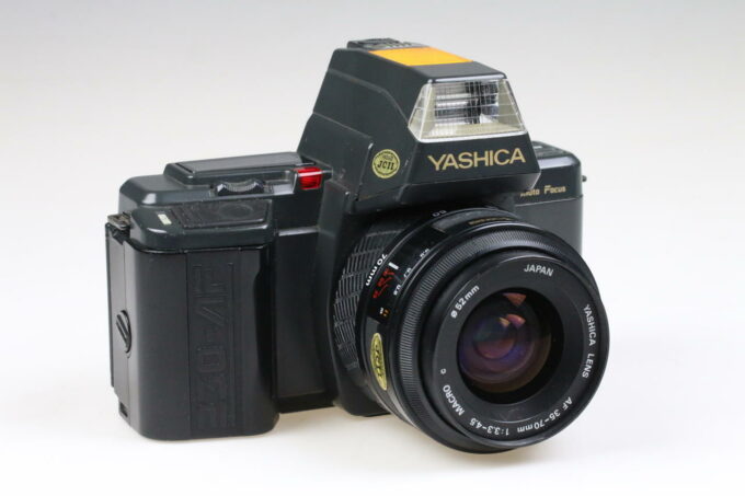 Yashica 230 AF mit AF 35-70mm f/3,3-4,5 - #0139627