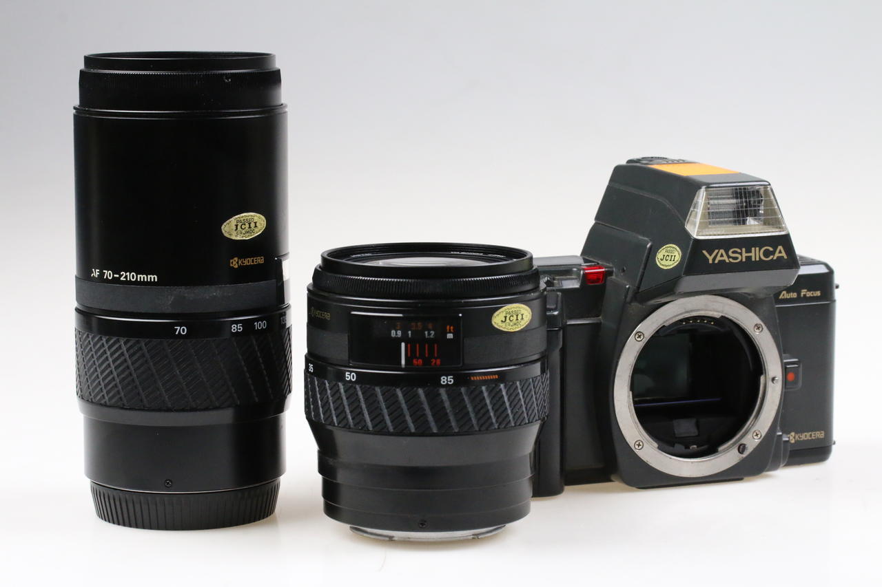 Yashica 230 AF mit AF 28-85mm f/3,5-4,5 und AF 70-210mm f/4,0 - #0156244 - Image 3