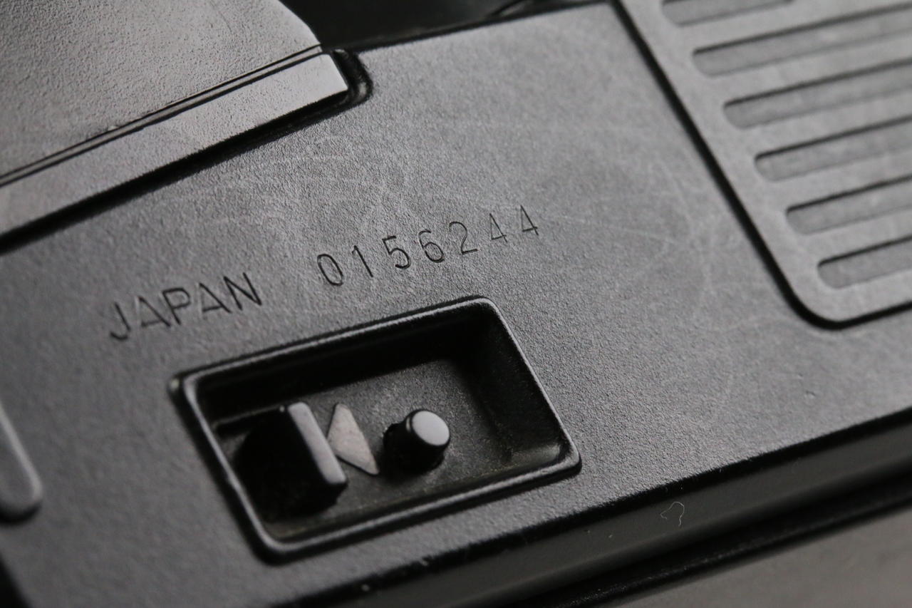 Yashica 230 AF mit AF 28-85mm f/3,5-4,5 und AF 70-210mm f/4,0 - #0156244 - Image 7