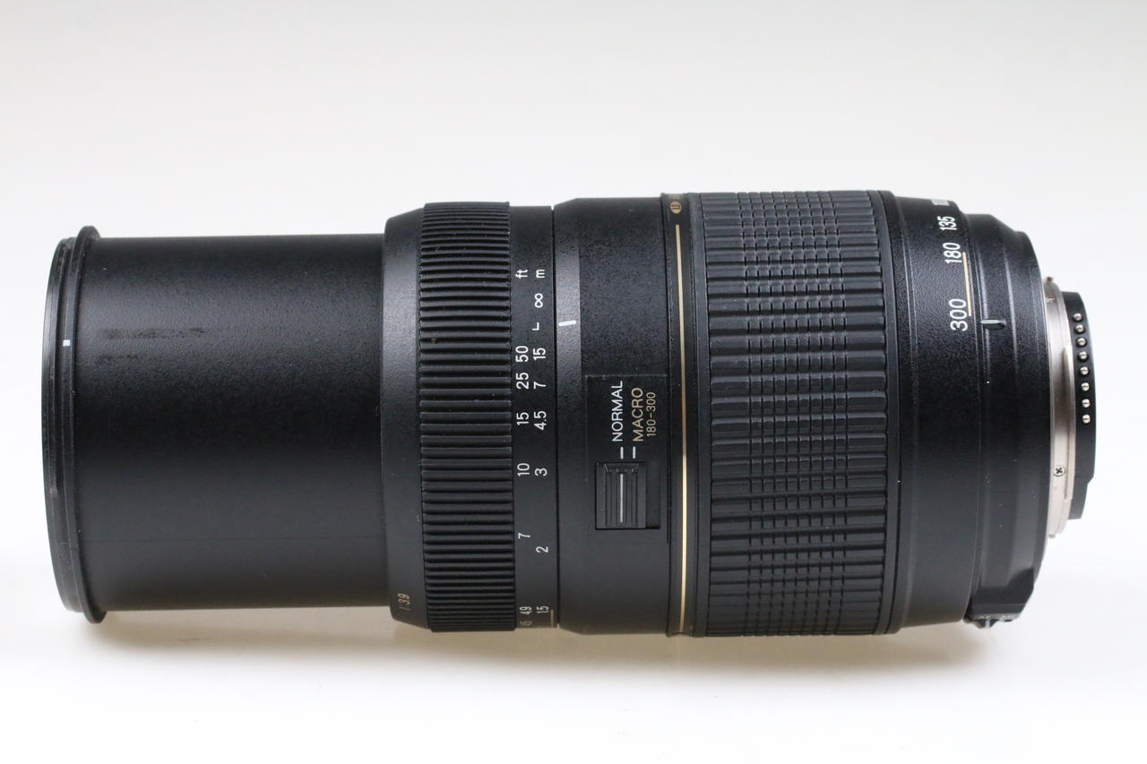 Tamron 70-300mm f/4,0-5,6 LD Di für Nikon F (FX) - #686424 - Image 2