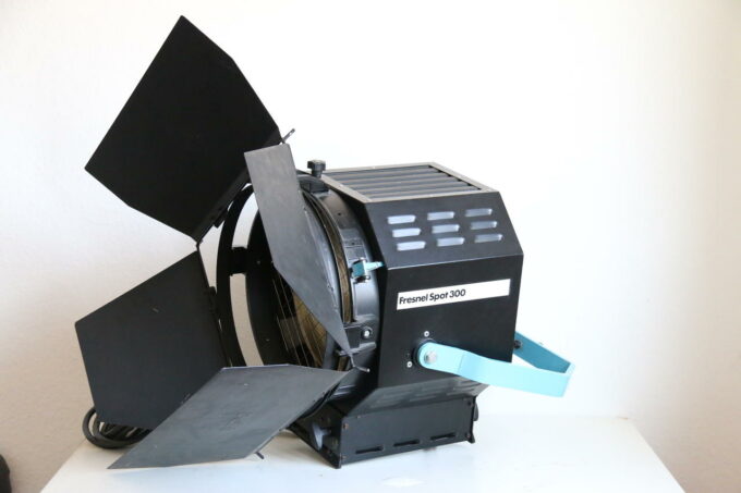 Broncolor Fresnel Spot 300 Desisti