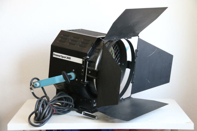 Broncolor Fresnel Spot 300 Desisti