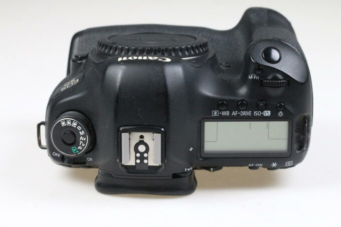 Canon EOS 5D Mark III mit Zubehörpaket - #023021002569